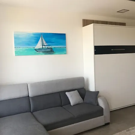 Apartment Feher Hullam *