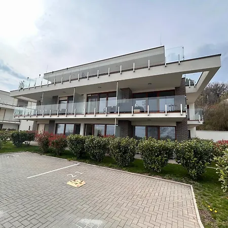 Apartment Feher Hullam *