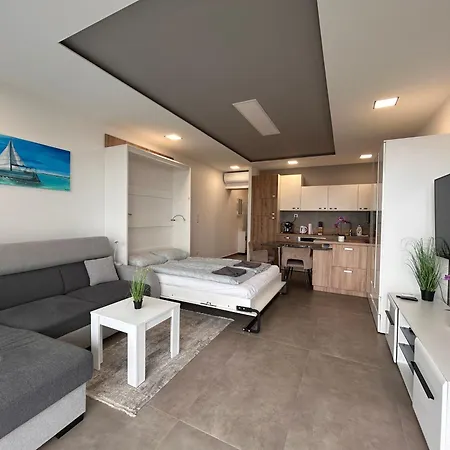 Feher Hullam Apartment