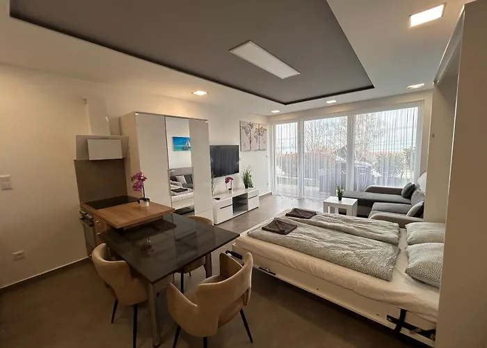 Fehér Hullám Appartement *